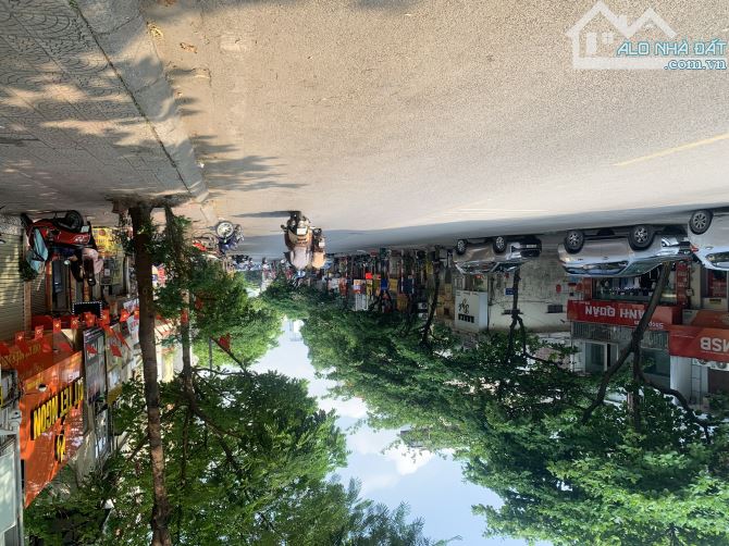 BÁN ĐẤT TẶNG NHÀ MẶT PHỐ NGỌC LÂM 80M-2Tầng-5mt.32tỷ VỊ TRÍ VÀNG DÒNG TIỀN