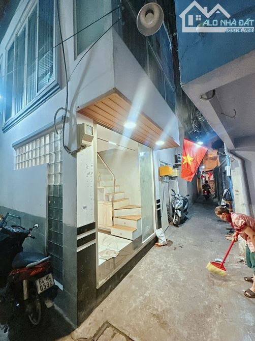 ✨ Chỉ 3,8 TỶ/ NHÀ 3 TẦNG SIÊU ĐẸP sát trung tâm QUẬN 1, FULL NỘI THẤT, DT: 22M2 (3M x 8M)