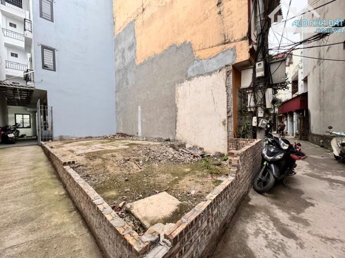 BÁN ĐẤT LÔ GÓC THANH AM – 40M² – GIÁ CHỈ 5.45 TỶ – Ô TÔ ĐỖ CỬA – VỊ TRÍ ĐẸP