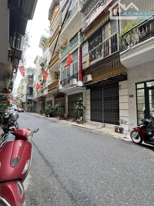BÁN NHÀ PHÂN LÔ NGÕ Ô TÔ TRÁNH – TRUNG TÂM PHỐ NGỌC LÂM – 50M2 – 4 TẦNG – GIÁ TỐT