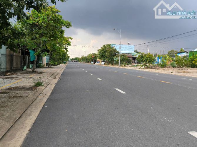 375m2 thổ cư mặt tiền Nguyễn Tuân, TP.Phú Mỹ