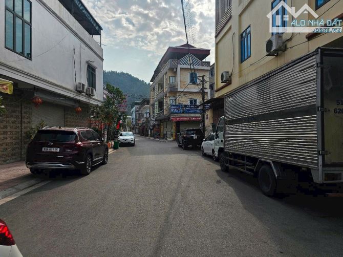 😁😁 Đẹp Thế Này Ko Mua Thì Mua Ở Đâu Nữa Mọi Ng Mà Giá Chỉ hơn 3 tỷ xíu , Diện Tích Tận 9