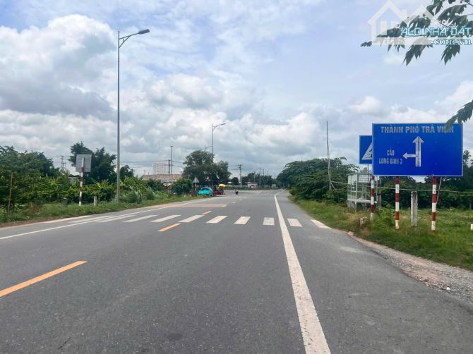 Mặt tiền DT915B đoạn cánh đồng diều