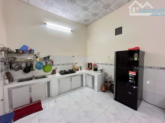 Nhà nhánh mậu thân hẻm đối diện quán sen