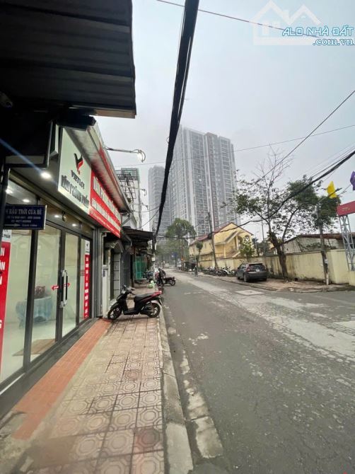 BÁN NHÀ PHỐ ĐỨC GIANG - 90M2, MẶT PHỐ KINH DOANH, 2 MẶT Ô TÔ, SIÊU TIỀM NĂNG XÂY VĂN PHÒNG