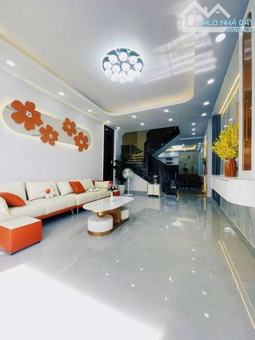 Bán nhà mới đẹp 3 tầng Dương Cát Lợi Nhà Bè full nội thất xe hơi vào nhà chỉ 7.x tỷ