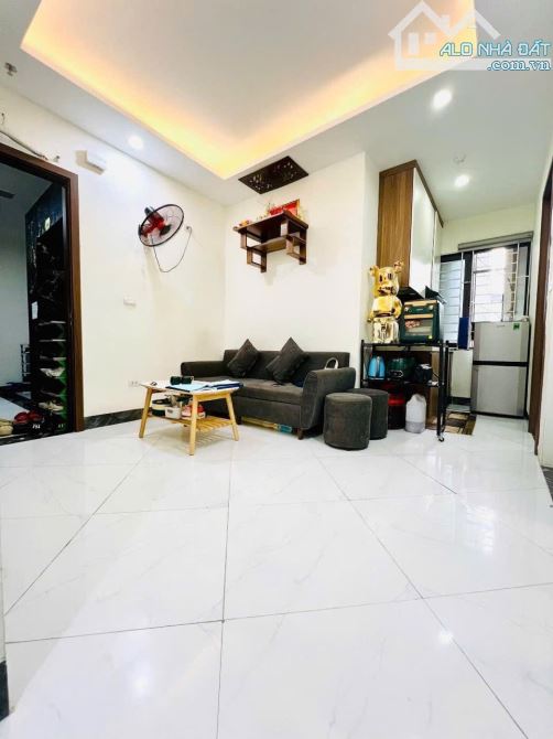 BÁN CĂN HỘ CCMN MỚI ĐẸP VĨNH PHÚC - BA ĐÌNH - GIÁ 1.xx Tỷ.  50m, 2 ngủ, ban công, giếng tr