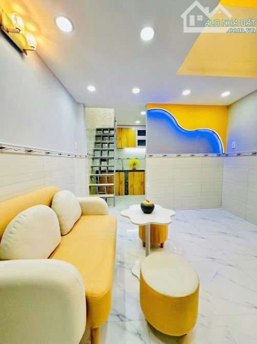 Cực phẩm huỳnh thiện lộc giá cực mềm 3 tầng 3.3x7m hẻm ba gác chỉ 2.38 tỷ