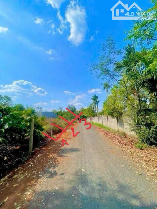 BÁN 2 LÔ ĐẤT ĐẸP HOÀ THẮNG, ĐƯỜNG NHỰA GẦN SÂN BAY, GẦN HỒ EA CHU CÁP