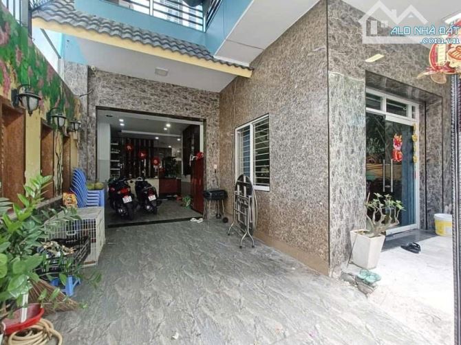 NGỘP BANK BIỆT THỰ mặt tiền gần cầu Phú Mỹ Ngang gần 8m Gấp bán