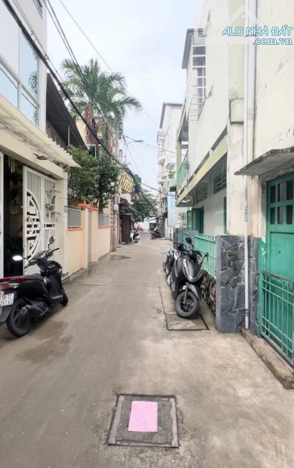 Nhà bán hẻm ba gác  phan văn trị ,Quận Bình Thạnh