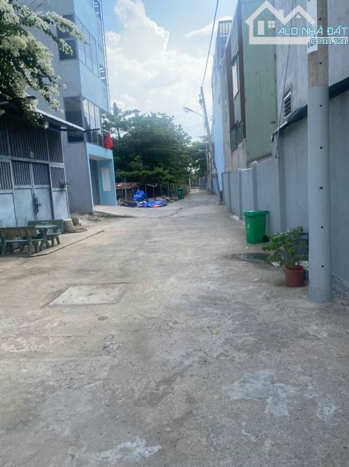 Nhà 2 tầng đường Thạnh Xuân 18 , phường THẠNH XUÂN, Q12, dt 108m2 (5xm22m) Hẻm 5m,💵5,750T