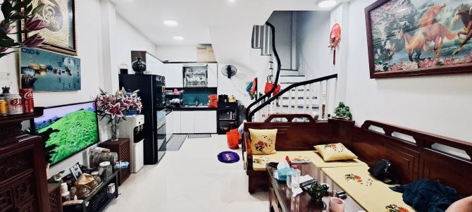 RẺ NHẤT Việt Hưng, Long Biên- Bán nhà 5 tầng, 4PN, MT4.2m-Sổ nở hậu,Nội thất đẹp-Chẵn 5tỷ