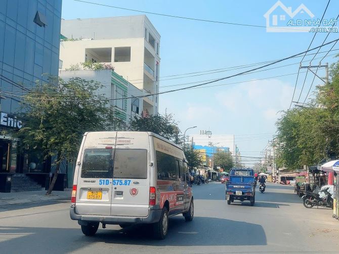 Nhà 3 lầu HXH 1/ Phạm Văn Bạch TB 100m2(4.2x24) gần chợ giá RẺ 7.8 tỷ.