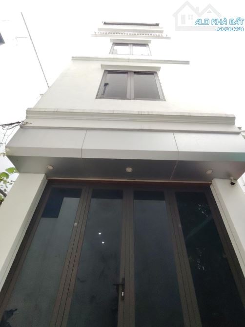 Siêu phẩm Ngọc Thụy Long Biên, 60m2, 4 tầng ô tô vào nhà nhỉnh 9 tỷ