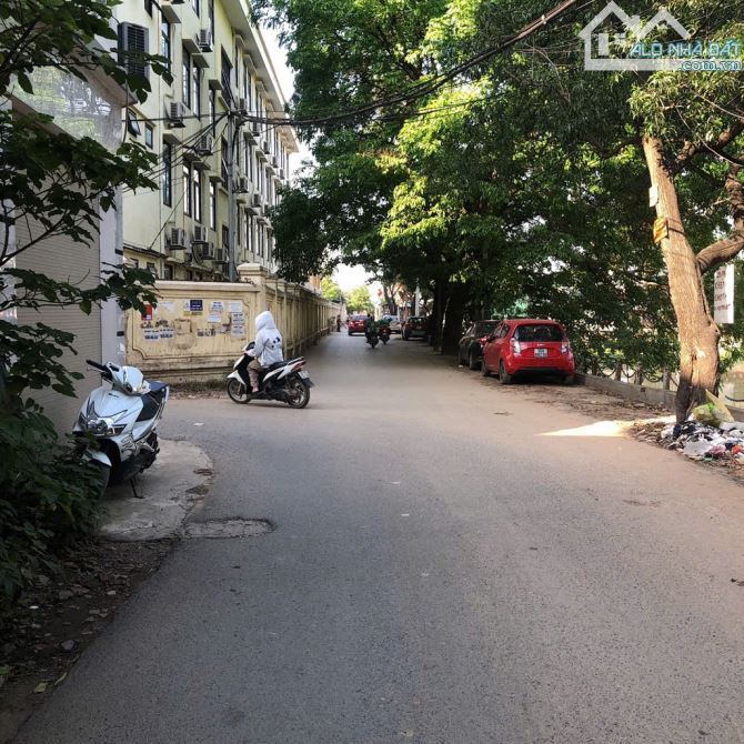 BÁN NHÀ QUYẾT THẮNG, YÊN NGHĨA, ĐƯỜNG 10M, VIEW HỒ , LÔ GÓC, KINH DOANH, 5 TẦNG , 10.3 TỶ