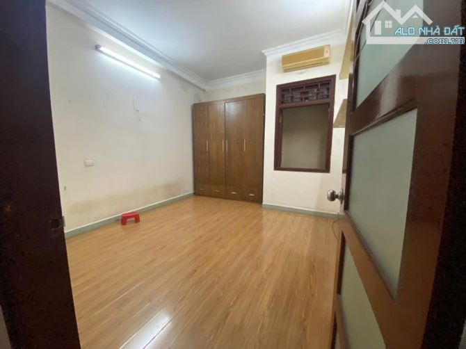 💥NHÀ KIM GIANG - 10M RA Ô TÔ TRÁNH - SÁT UBND - GẦN ĐƯỜNG ĐÔI THỊNH LIỆT - PHÙ HỢP Ở HOẶC