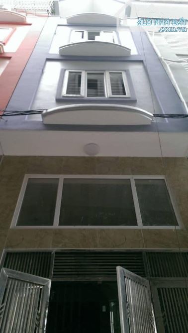 Cho thuê nhà riêng  Ngọc Hồi, Hoàng Liệt 45m2, 5tầng 10tr/ tháng .