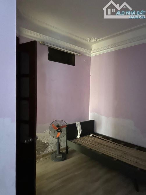 Cho thuê nhà ngõ oto Chùa liên Phái - HBT - DT 40m - 3 tầng - Giá 8,5tr