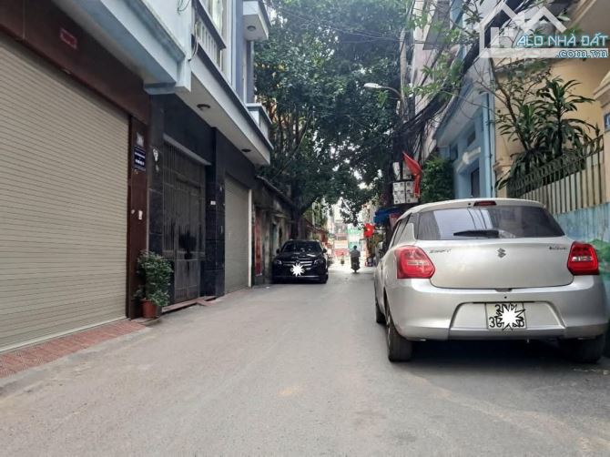 Bán nhà phân lô ô tô Khuất Duy Tiến 60m2, 5 tầng, 2 thoáng, gara ô tô, kd, chỉ 18 tỷ.
