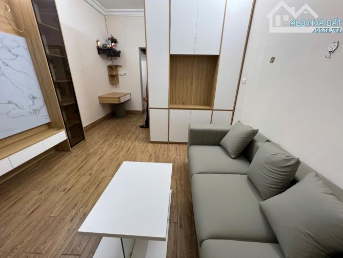 Bán nhà tập thể dệt kim đông xuân thọ lão. Hai bà trưng Dt 75m2. 4 phòng ngủ. Giá 3.25 tỷ.