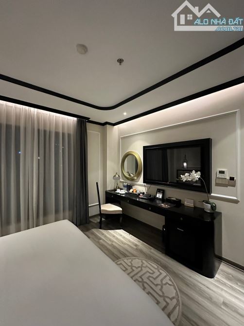 Bán khách sạn phố Kim Mã 220m2 x 9 tầng x MT 10m, Giá 65 tỷ, dòng tiền 300 triệu/tháng - 10