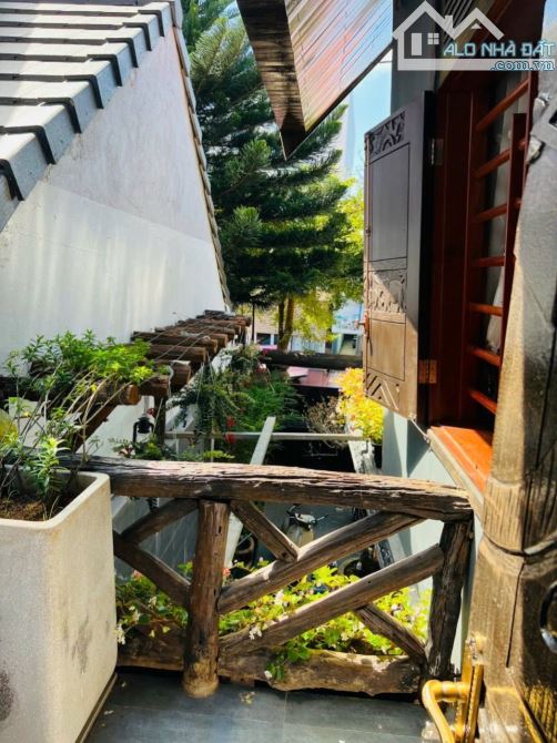 BÁN NHÀ MẶT TIỀN KINH DOANH TRẦN NHẬT DUẬT NGAY BUÔN Ạ CÔ THÔN - 10
