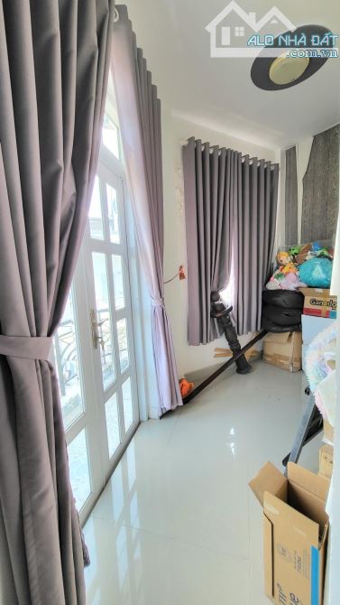 CĂN GÓC 2 MẶT TIỀN - VỪA Ở VỪA KINH DOANH ĐỈNH - 3 TẦNG THÔNG THOÁNG - NHỈNH 6 TỶ - 10