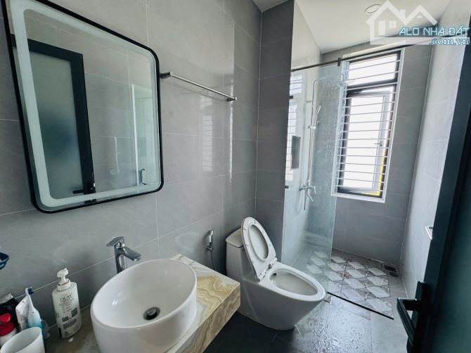 BÁN CĂN NHÀ 4 TẦNG, ĐƯỜNG B2, KHU ĐÔ THỊ VCN PHƯỚC LONG 1, CÓ THANG MÁY, GIÁ 8,2 TỶ, cc 13 - 10