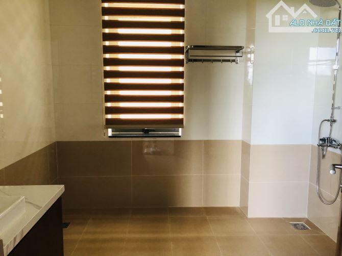 VILLA 2 MẶT TIỀN KHU BIỆT THỰ CAO CẤP Ở MĂNGLIN PHƯỜNG 7, 210M2 4PN 5WC GIÁ 13.5 TỶ TL - 10