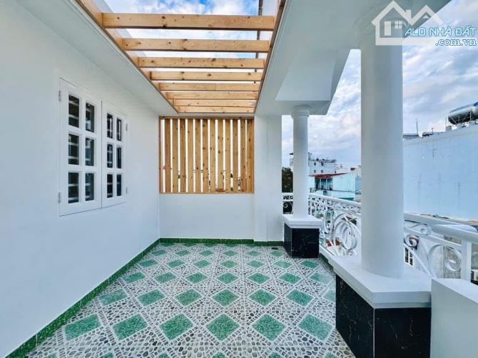 7,9ty..Giảm giá bán nhanh nhà 4,5m x 14m. Đúc 4 tấm.hẻm 8m. PHẠM VĂN CHIÊU p8 gv - 11