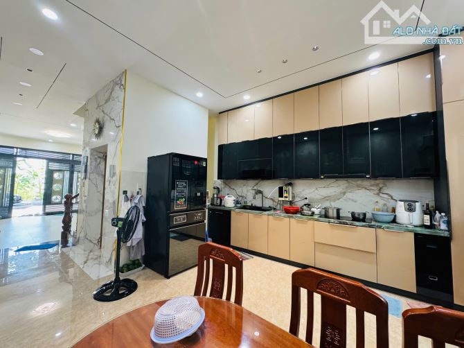 BÁN CĂN NHÀ 4 TẦNG, ĐƯỜNG B2, KHU ĐÔ THỊ VCN PHƯỚC LONG 1, CÓ THANG MÁY, GIÁ 8,2 TỶ, cc 13 - 11