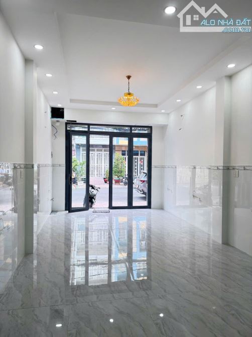 CHO THUÊ NHÀ MẶT TIỀN KHU ĐỒNG DIỀU P4 QUẬN 8. NHÀ MỚI ĐẸP, THÍCH HỢP LÀM VĂN PHÒNG, SPA - 1