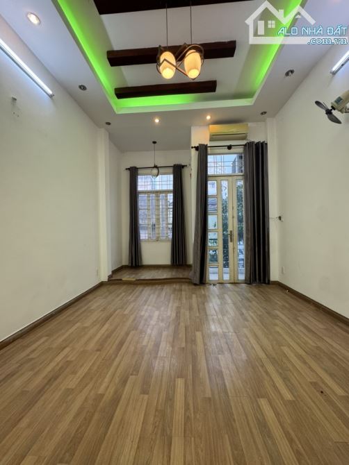 NHÀ Q11,3 TẦNG MỚI ĐẸP BTCT - HẺM XE HƠI,KO LỘ GIỚI,NGAY ĐẦM SEN,72M2(4×18M),5PN,CHỈ 7XX T - 1