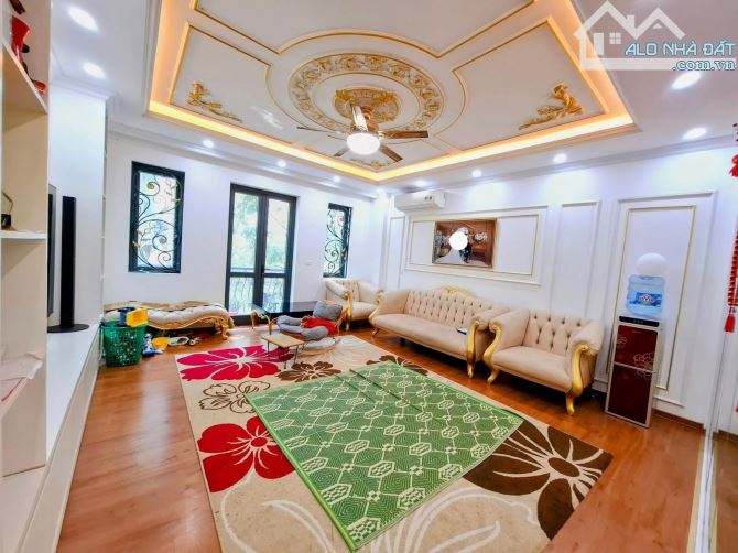 Cực hiếm! Lô góc 2 thoáng, Nguyễn Chánh, Cầu Giấy, 68m2, 6T, oto tránh, KD đỉnh, hơn 25 tỷ - 1