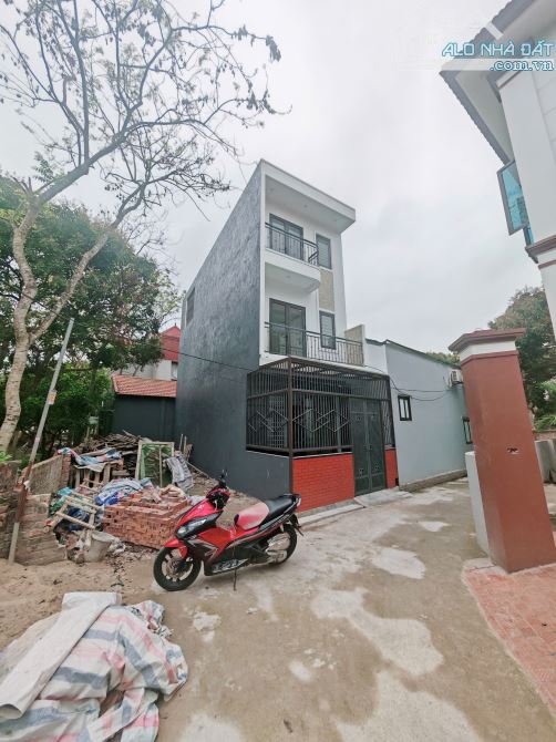 Nhà độc lập 52m xây dựng đẹp cần bán nhanh - 1