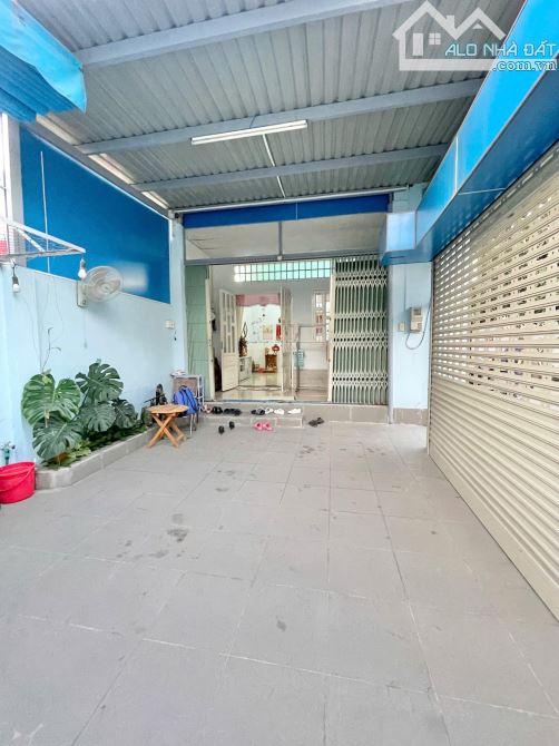 Bán căn nhà 95m2 hẻm ô tô phường Tân Phong , ngay sau lưng BV Tâm Thần - 1