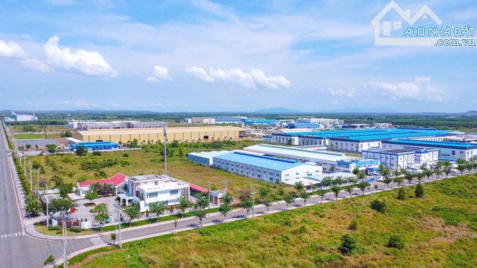 Bán lô đất Mặt Tiền đường nhựa Phạm Hùng, xã phước long thọ ,Gần cổng sau khu công nghiệp - 1