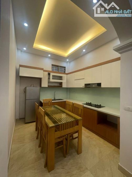 Bán Nhà 4 Tầng Ngọc Thụy Long Biên. MT 4m , Vị Trí Kim Cương, Ôtô Đổ Cổng | Chỉ 4.9 Tỷ - 1