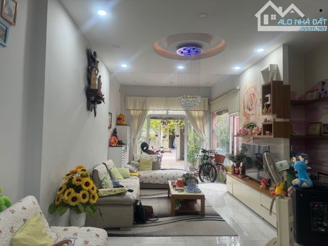 Bán gấp nhà đẹp ở ngay mặt tiền kinh doanh Lưu Hữu Phứơc, xe hơi ngủ nhà, 150m2, SHR, HCĐ. - 1