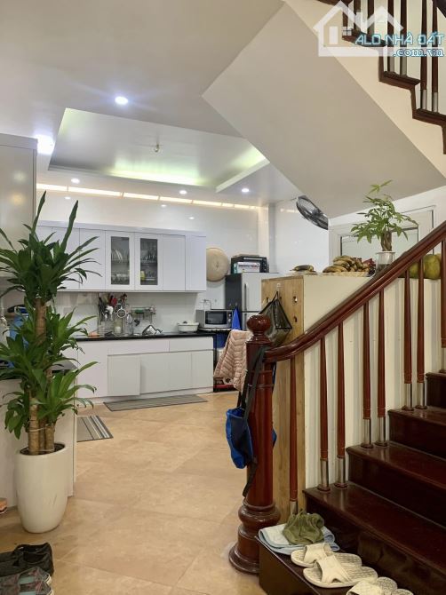 Bán nhà Đại từ - dt 50m2 x5tầng -oto-7.82 tỷ,ở luôn,ngõ 5m,gần đường - 1