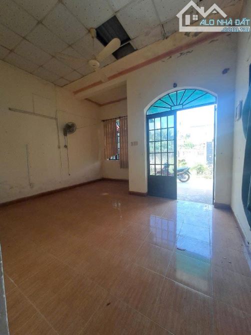Căn góc 2 Mặt tiền  -Cách Hà Huy Giáp 100M- Hẻm xe hơi- 8 x 22m -  Nhỉnh 6 TỶ - 1