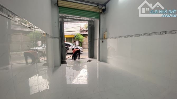Bán Nhà MT hẻm chợ Phạm Văn Bạch, 40m2, 2 tầng, 3.95 tỷ TL - 1