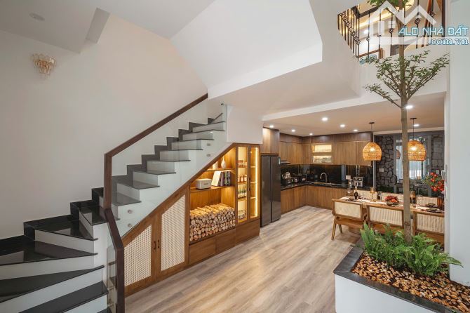 BÁN VILLA MANG PHONG CÁCH CHÂU ÂU TẠI PHƯỜNG 8 - 1