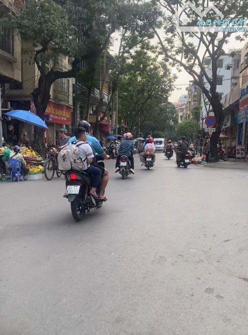 Bán nhà MẶT PHỐ ĐOÀN THỊ ĐIỂM - khu vực sầm uất - hè rộng, hai thoáng trước sau - VỪA TIỀN - 1