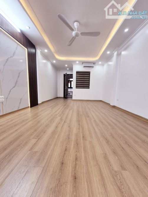 BÁN NHÀ QUẬN HOÀNG MAI 76M 5 TẦNG NHÀ ĐẸP GARA Ô TÔ GẦN PHỐ - 1