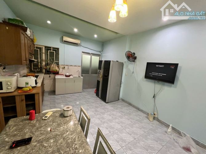 🔥XE HƠI NGỦ TRONG NHÀ - LÂM VĂN BỀN - SÁT TRƯỜNG NGUYỄN HỮU THỌ - 77M² - CHỈ 10,5TỶ. - 1