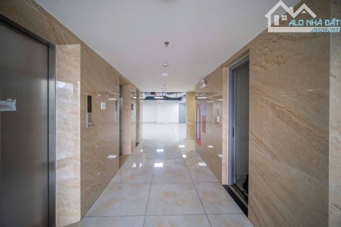Bán tòa nhà mặt tiền Võ Văn Kiệt, đoạn gần Chu Văn An, DT 335m2, 2 hầm 10 tầng giá 130 tỷ - 1