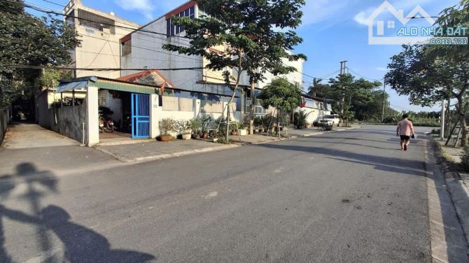 Cần bán 82m2 vài bước chân ra Hồ điều hòa, Công viên Lương Nỗ, Tiên Dương. - 1