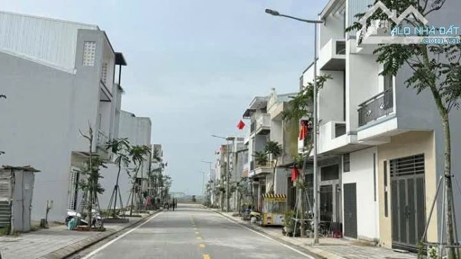 ĐẤT NỀN HUẾ KQH HƯƠNG SƠ HẠ TẦNG ĐẸP NHẤT XỨ HUẾ 60M2 GIÁ 1 TỶ 3 - 1